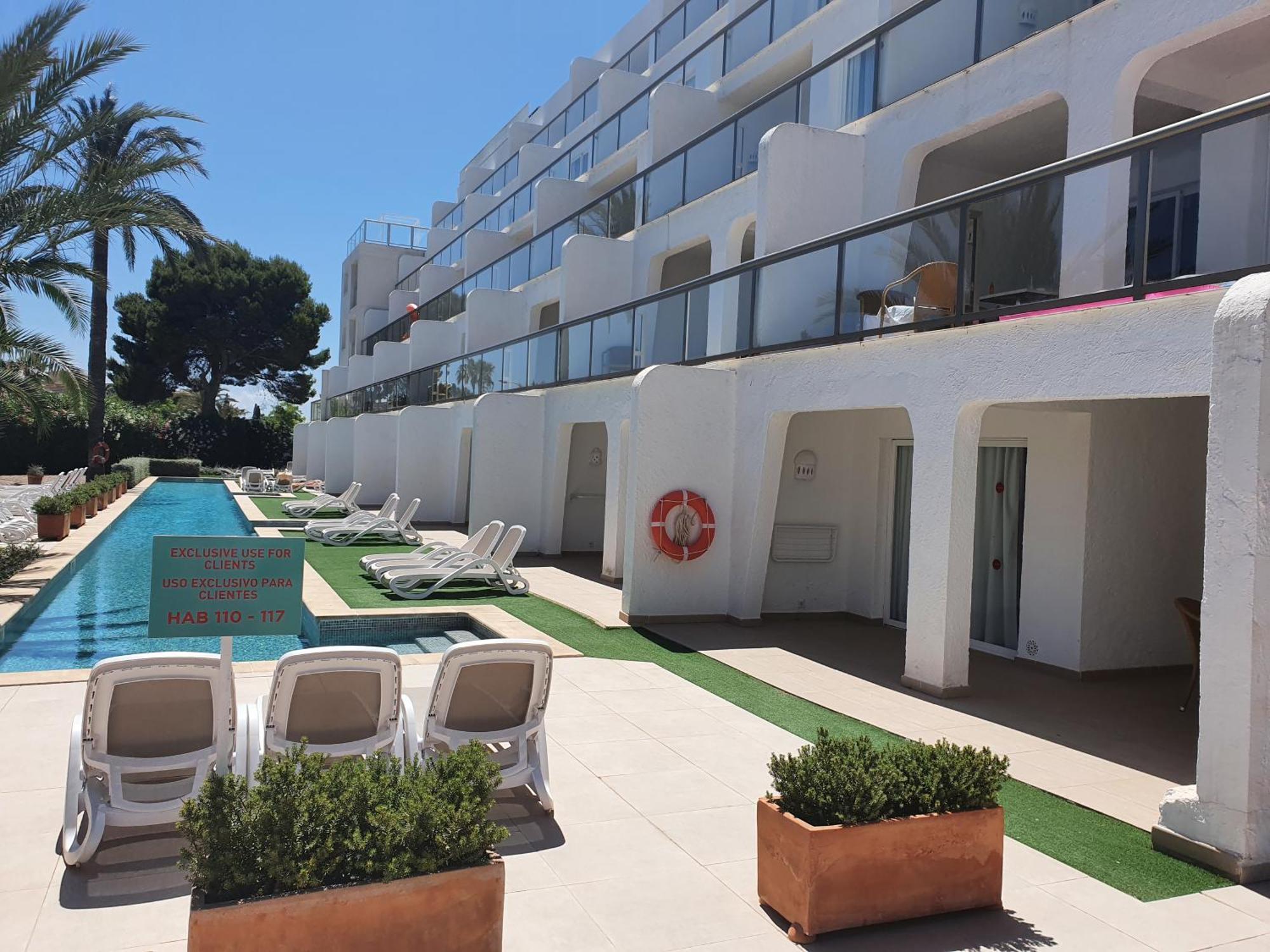Aparthotel Ses Fotges Playa de Muro  Exterior photo